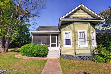 Charming 3 bedroom, 2 bath home. This property features original - photo 4