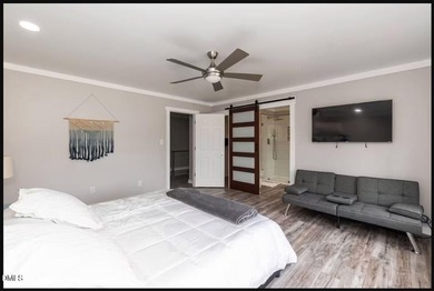 All furniture can convey with the property! Welcome to this - photo 14