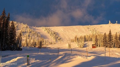 Offering true ski-in/ski-out convenience and views of the north - photo 15