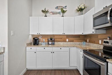 Welcome to Coral Reef Cottages, a beautifully furnished coastal - photo 8