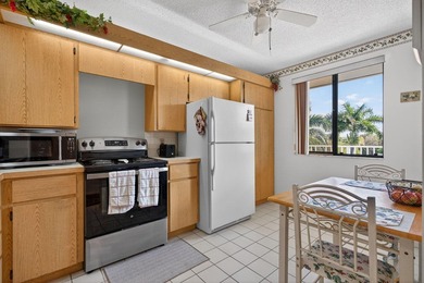 TOTALLY TURNKEY 4TH FLOOR PENTHOUSE, 2 BEDROOM/2 BATH CONDO WITH - photo 5