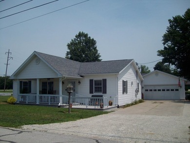Spacious and well maintained 2 bedroom ranch sitting on a large - photo 1