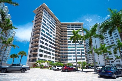 Wake up every morning to endless, panoramic ocean views from - photo 1