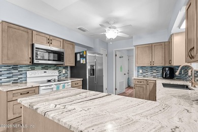 Updated brick 4-bedroom, 2.5-bathroom pool home on a cul-de-sac - photo 17