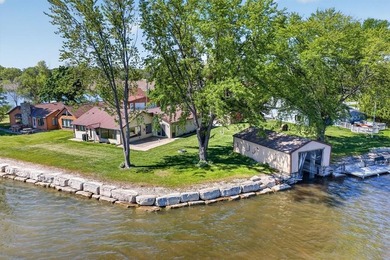 185' of frontage on Little Sturgeon Bay! Priced below appraised - photo 2