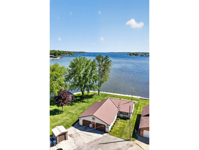 185' of frontage on Little Sturgeon Bay! Priced below appraised - photo 8