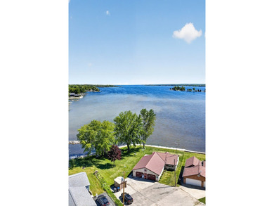 185' of frontage on Little Sturgeon Bay! Priced below appraised - photo 9