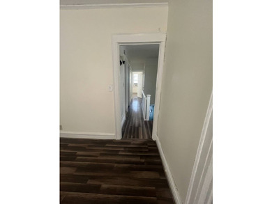 Two Family Home in Beautiful Forest Hills!! One Bedroom, One - photo 8