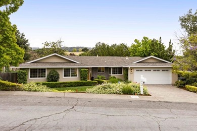 Set on a peaceful cul-de-sac, this inviting home pairs beautiful - photo 1