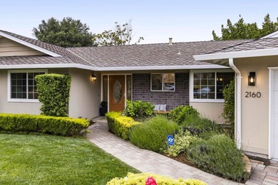 Set on a peaceful cul-de-sac, this inviting home pairs beautiful - photo 3