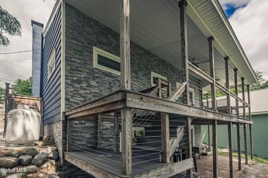 Imagine pulling into your own quiet retreat where stressful days - photo 4