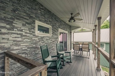 Imagine pulling into your own quiet retreat where stressful days - photo 7