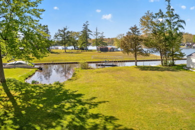 A TRULY RARE LAKEFRONT FIND! - photo 9