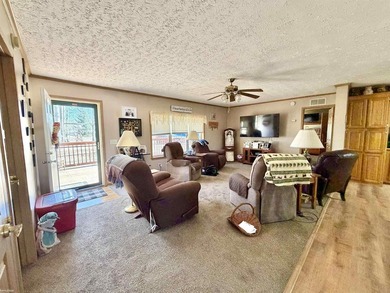 Lakefront beauty! This home has been well maintained and it - photo 12
