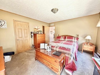 Lakefront beauty! This home has been well maintained and it - photo 15