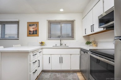 Beautifully Updated Point Loma Townhome in the Highly - photo 15