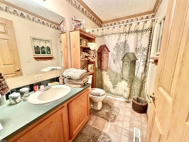 Lakefront beauty! This home has been well maintained and it - photo 20