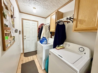 Lakefront beauty! This home has been well maintained and it - photo 21
