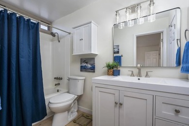 Beautifully Updated Point Loma Townhome in the Highly - photo 25