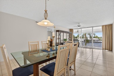 FABULOUS UPDATED 2 BEDROOM 2 BATH CONDO DIRECTLY ON THE - photo 26
