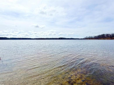 Lakefront beauty! This home has been well maintained and it - photo 41