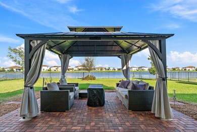 (private lake, pond, creek) Home For Sale in Port Saint Lucie Florida