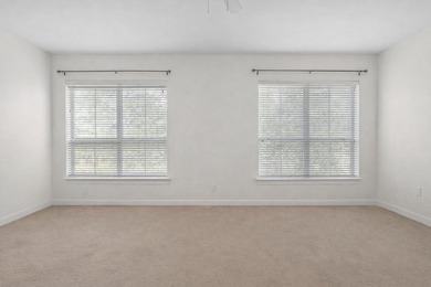 Rare and sought after live/work opportunity in the heart of - photo 14