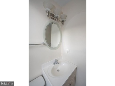 Rittenhouse Square Area Condo at 20th and Chestnut, 1 bed unit - photo 14