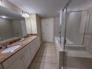 The ultimate in flexibility! This spacious three-bedroom - photo 18