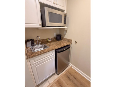 The ultimate in flexibility! This spacious three-bedroom - photo 27
