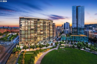 Lake Condo For Sale in Portland, Oregon