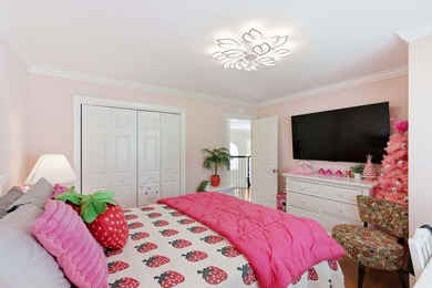 This stately home in Coosaw Creek Country Club is located on a - photo 45