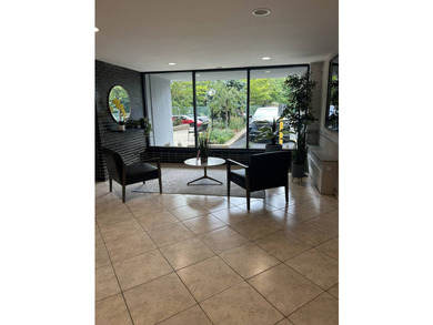 Prestigious Sea Cliff Towers 1 mile from Verrazano bridge no - photo 3