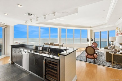 Experience penthouse living at its finest in one of Long Beach's - photo 11