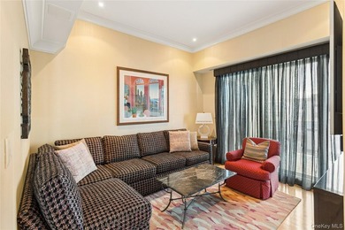Experience penthouse living at its finest in one of Long Beach's - photo 19