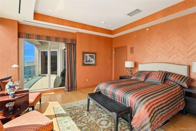 Experience penthouse living at its finest in one of Long Beach's - photo 31