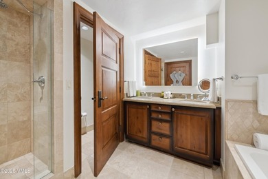 As a resident, you'll take pleasure in the Park Hyatt's luxury - photo 35