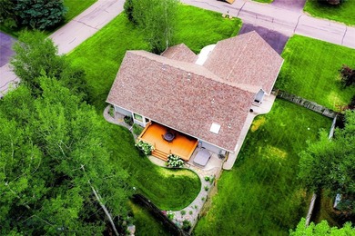 Single-level living at Riverside! Located in the coveted - photo 38
