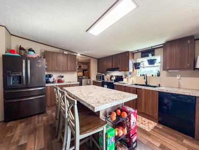 Welcome to ideal rural living and modern convenience with this - photo 10