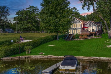 Lake Oakland Home For Sale in Waterford Michigan