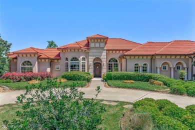 Lake Home For Sale in Many, Louisiana