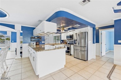 BOATER'S PARADISE WITH DIRECT GULF ACCESS! This beautifully - photo 14