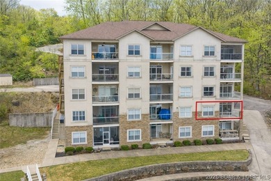 Welcome to effortless lake living in this small, private complex - photo 22