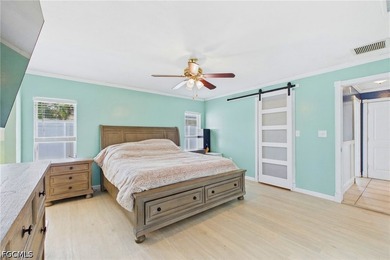 BOATER'S PARADISE WITH DIRECT GULF ACCESS! This beautifully - photo 25