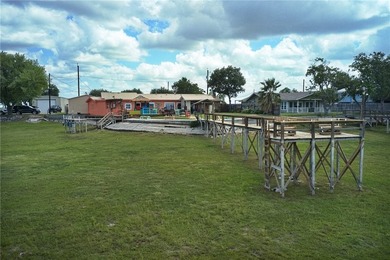 FUN AWAITS ON SUNSET DRIVE!!! WELCOME TO YOUR PEACEFUL - photo 28