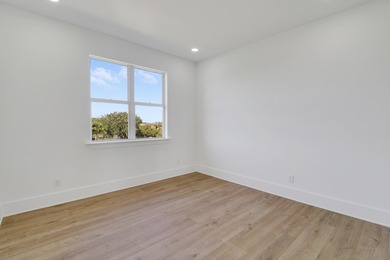 Experience modern luxury at its finest in this custom-built 4 - photo 35