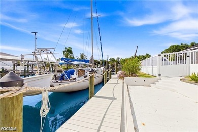BOATER'S PARADISE WITH DIRECT GULF ACCESS! This beautifully - photo 38