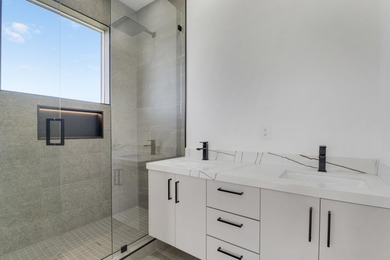Experience modern luxury at its finest in this custom-built 4 - photo 41