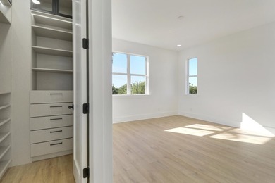 Experience modern luxury at its finest in this custom-built 4 - photo 45