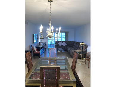 Beautiful Lake & Fountain View, 2 Bed / 2 Bath, Substantially - photo 10